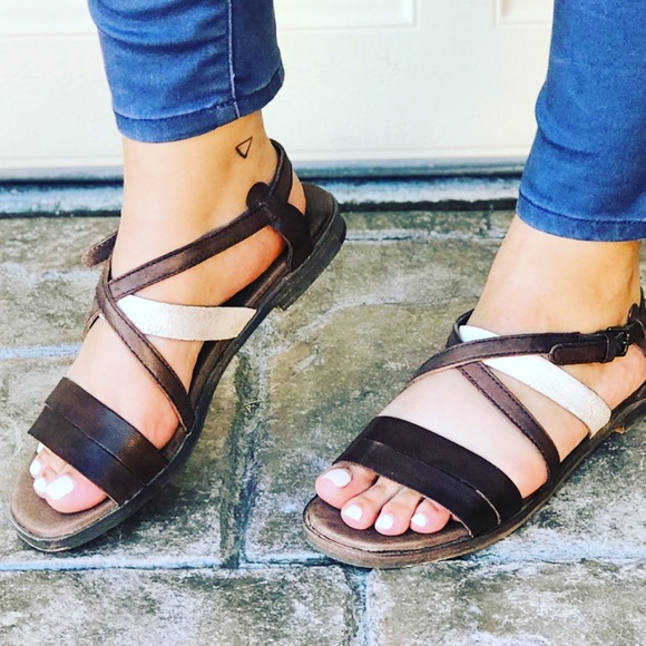 Handcrafted Full Grain Leather Fishermen Sandals - Picture 2 of 5